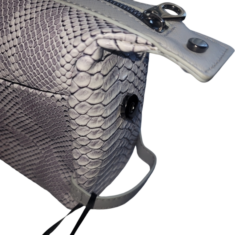 Nicole Miller Snakeskin Pattern Cosmetic Bag NWT - Picture 3 of 7